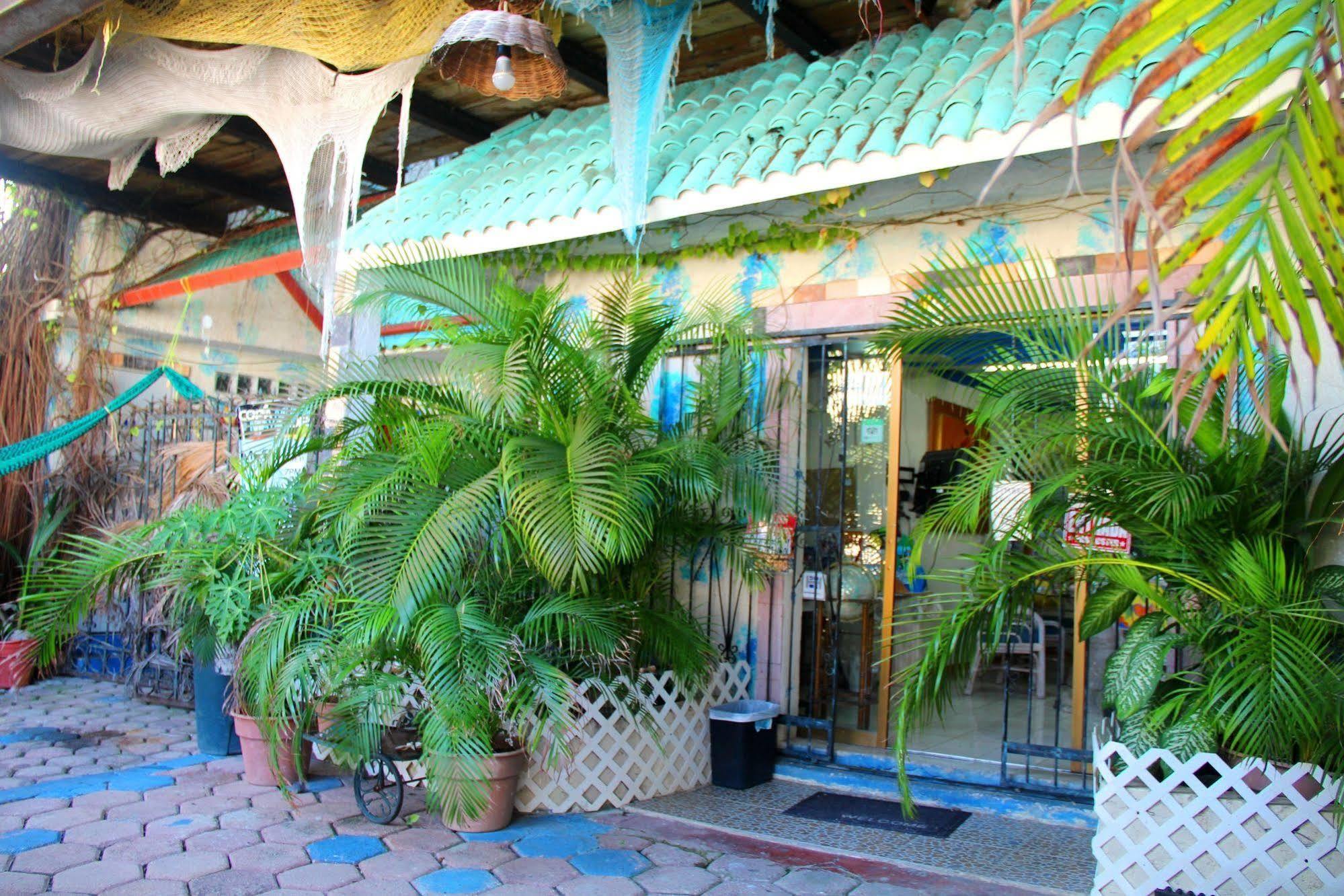 posada marpez Cancún Exterior foto